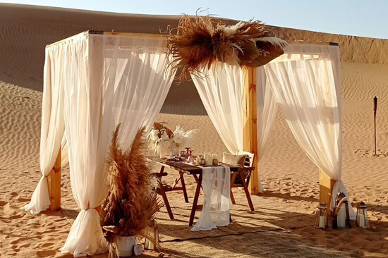 private-luxury-tents-for-romantic-couples-and-dinner-dubai-desert-g1