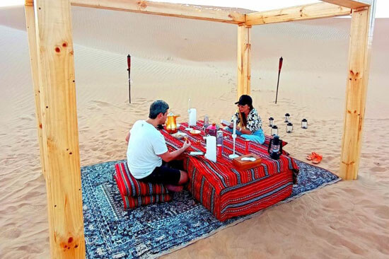 special-private-outdoor-dinner-for-couples-in-dubai-desert-oasis-9